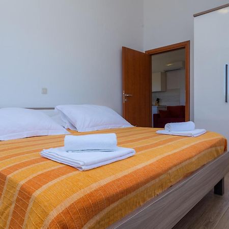 Apartments By The Sea Veli Rat, Dugi Otok - 11525 Zimmer foto