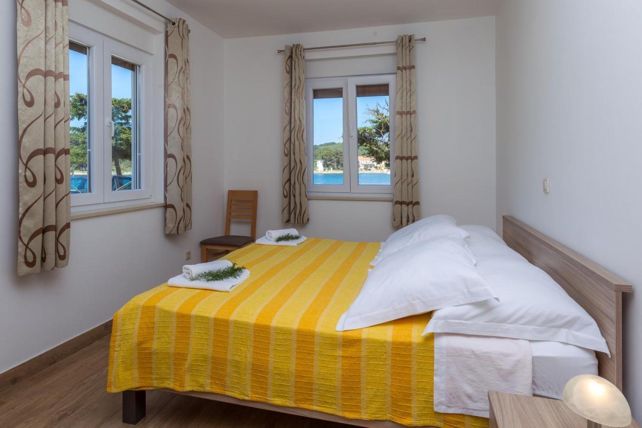 Apartments By The Sea Veli Rat, Dugi Otok - 11525 Exterior foto