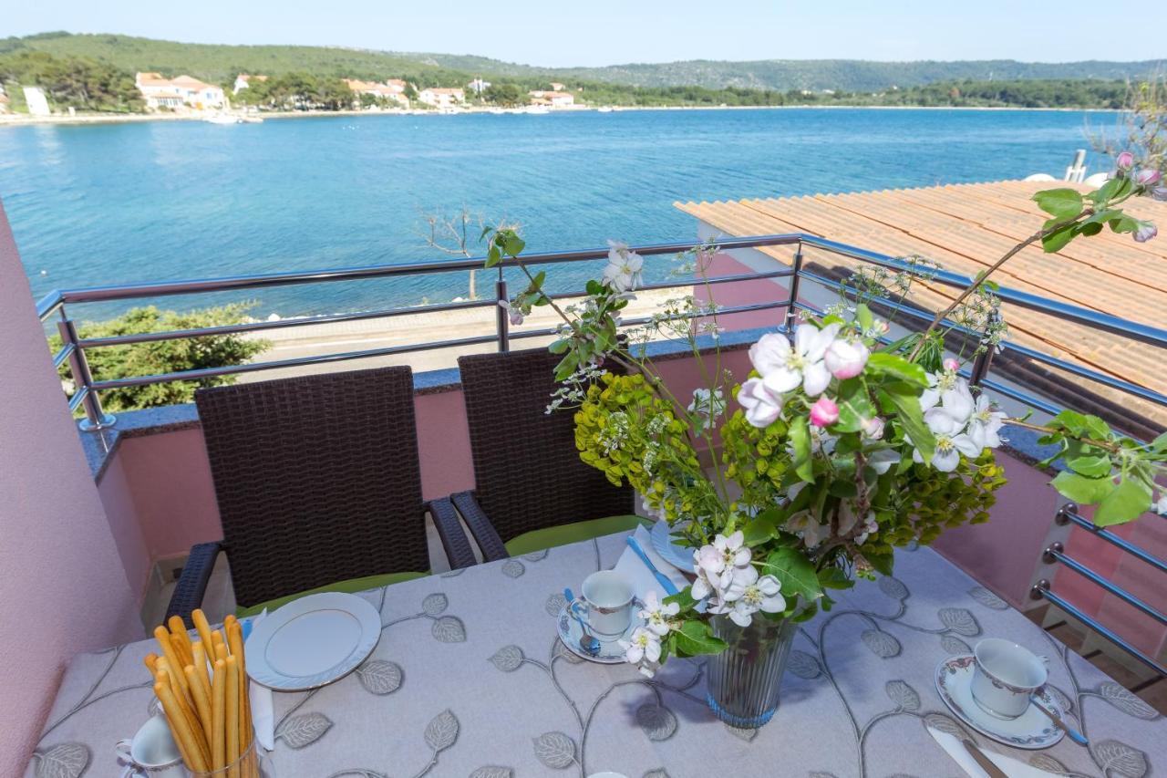 Apartments By The Sea Veli Rat, Dugi Otok - 11525 Exterior foto