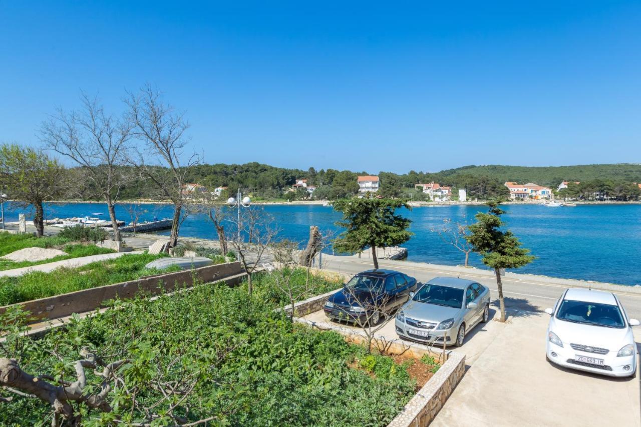 Apartments By The Sea Veli Rat, Dugi Otok - 11525 Exterior foto