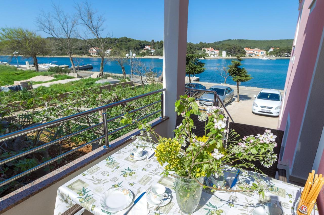 Apartments By The Sea Veli Rat, Dugi Otok - 11525 Exterior foto