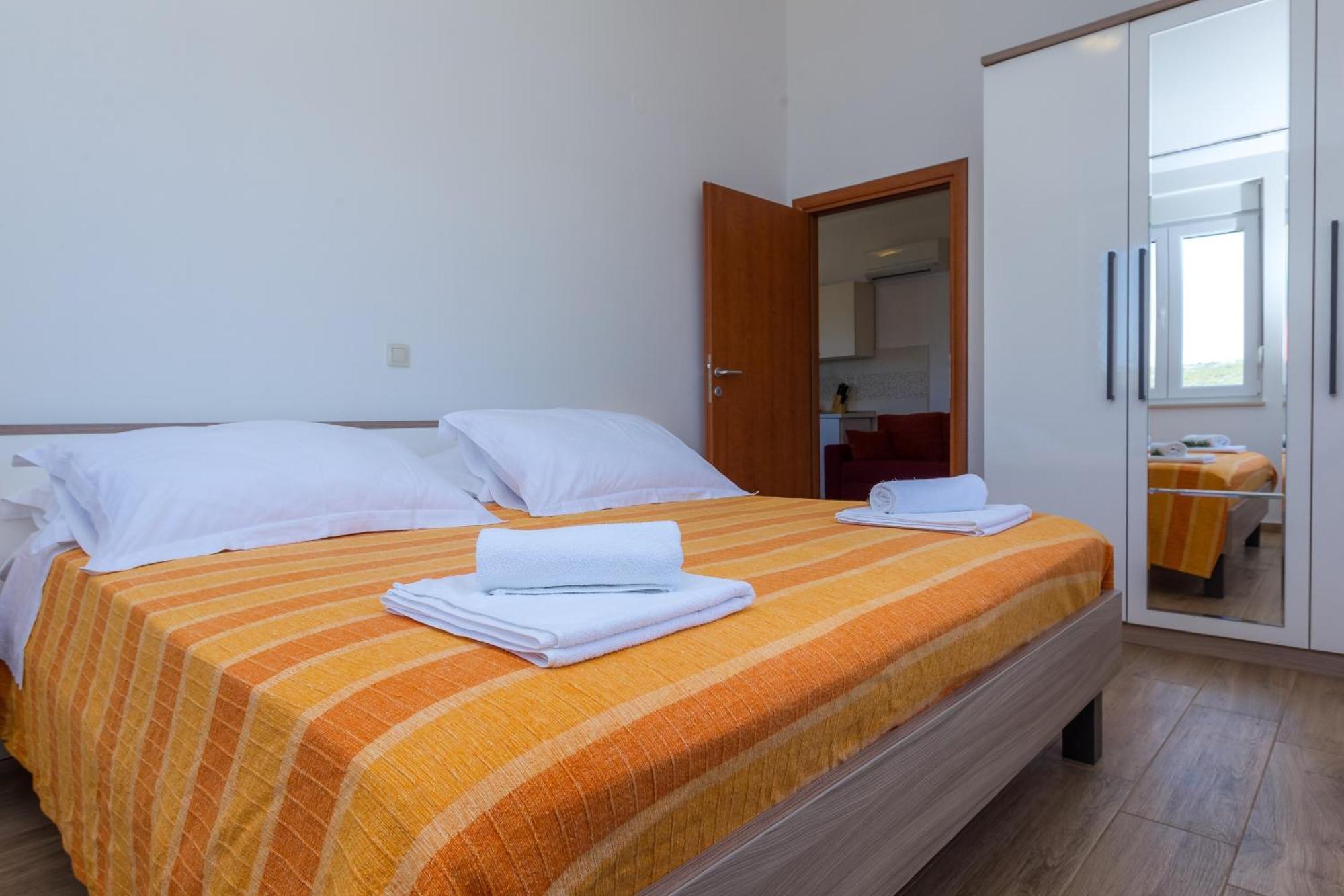 Apartments By The Sea Veli Rat, Dugi Otok - 11525 Zimmer foto