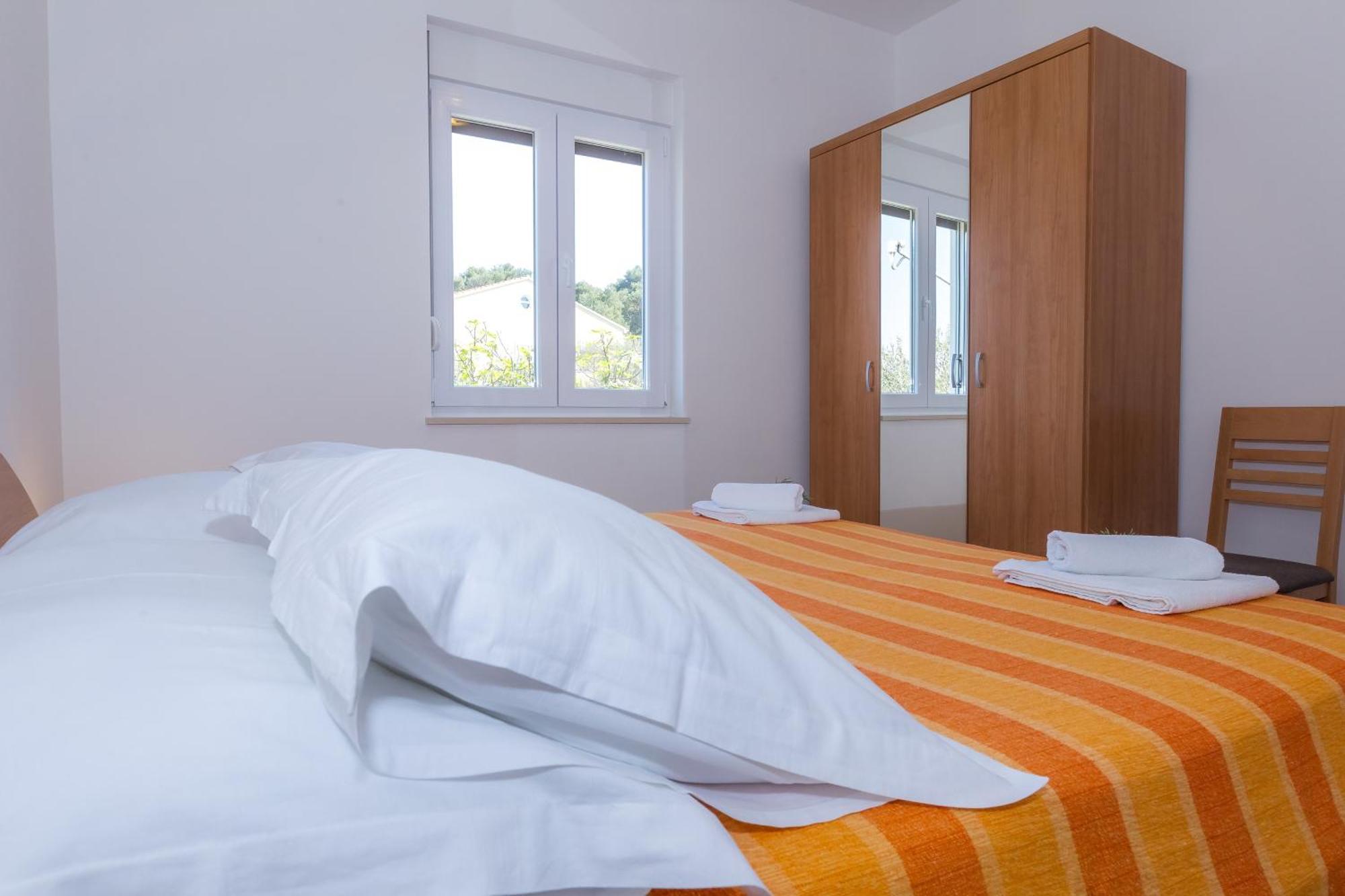 Apartments By The Sea Veli Rat, Dugi Otok - 11525 Zimmer foto